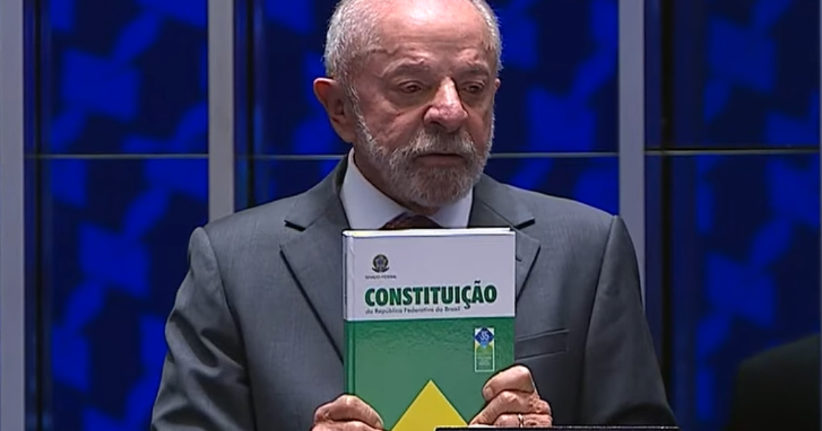Lula adota tom eleitoral ao defender fim da escala 6x1