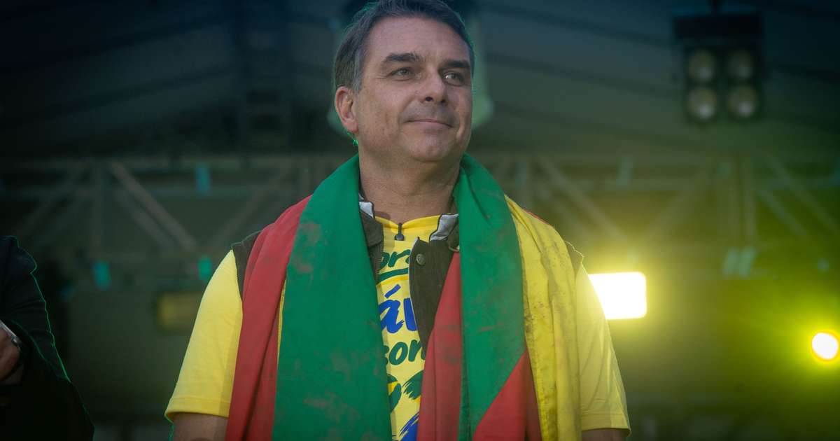 Flávio Bolsonaro: TJ-BA derruba impedimento à entrega de título de cidadão de Salvador